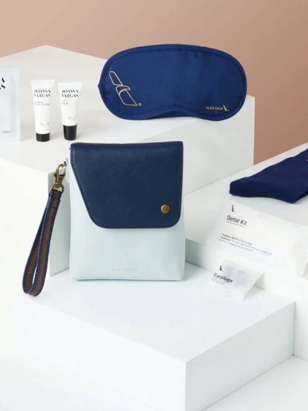 NWT American Airlines X Raven + Lily Flagship First Class Amenity Travel Kit Bag